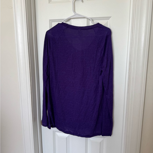 Women’s UA long sleeve shirt - Picture 2 of 2